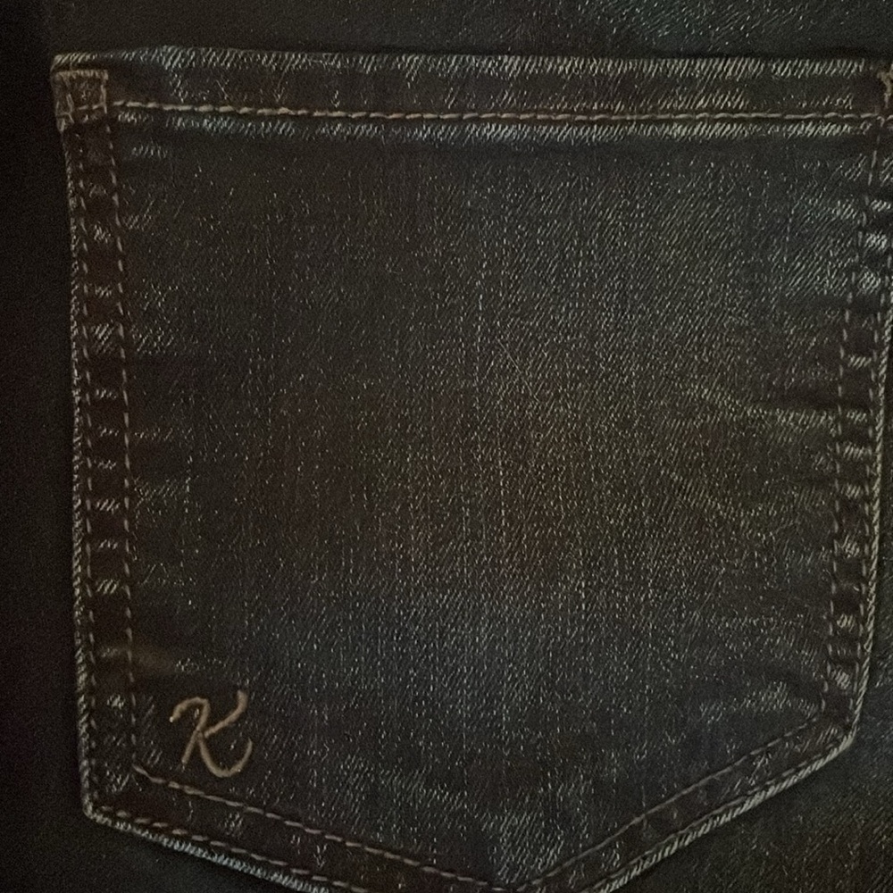 Kut from the Kloth Blue Denim Jeans. Size 6. - Picture 5 of 8